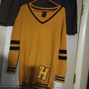 HARRY POTTER HUFFLEPUFF SWEATER